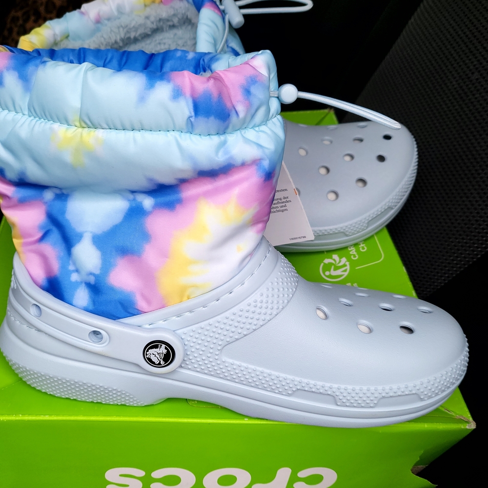 CROCS Women's Pastel Tie-Dye Winter Boots